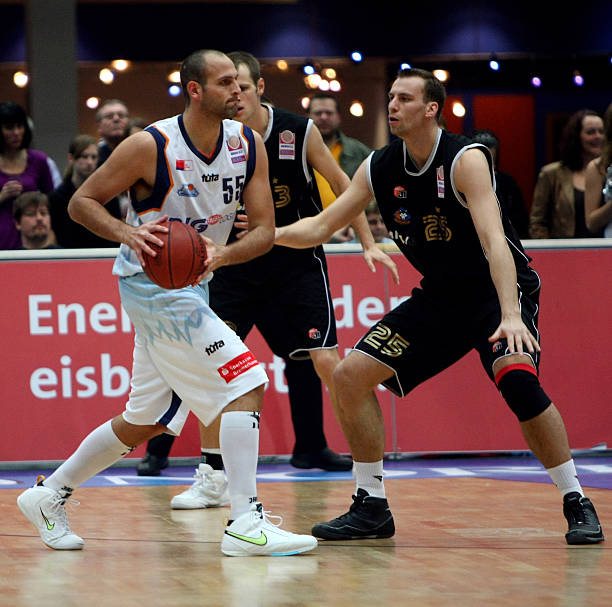 迅速攻破了 迅速攻破了