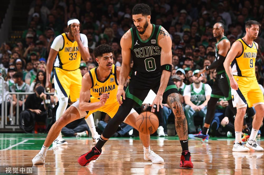 竞技场上的 竞技场上的