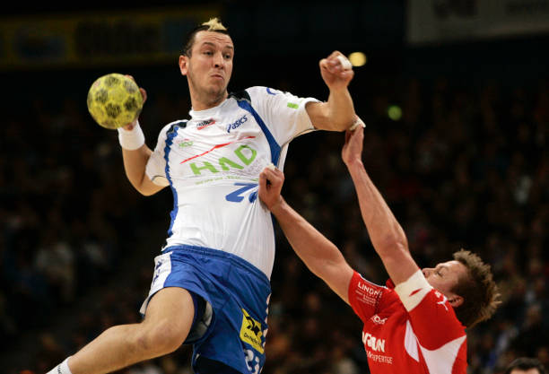 也展示了他 也展示了他